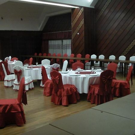 Hotel Grand Цетине Экстерьер фото
