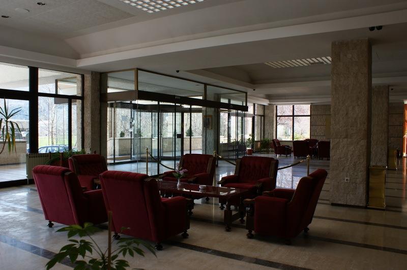 Hotel Grand Цетине Экстерьер фото