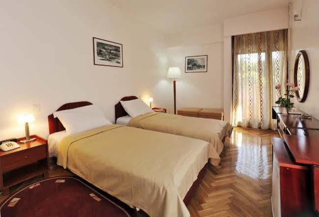 Hotel Grand Цетине Экстерьер фото