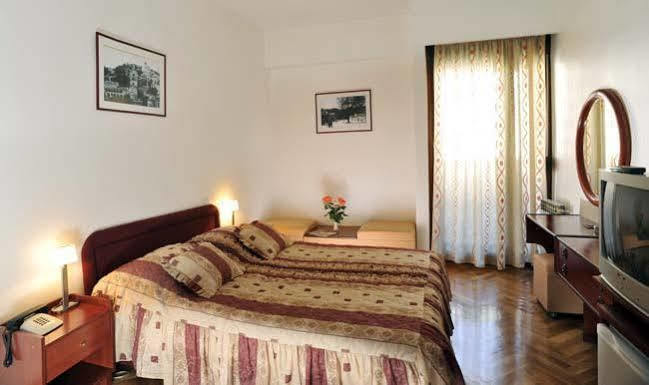 Hotel Grand Цетине Экстерьер фото